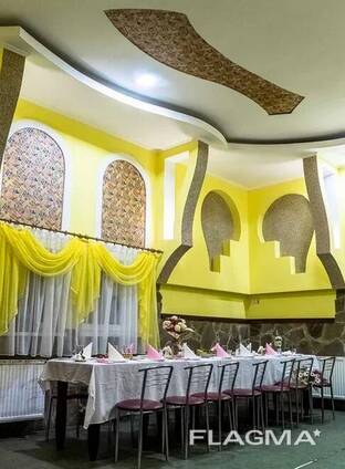 Кафе + банний комплекс.