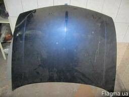 Капот на Honda Accord 2009 года