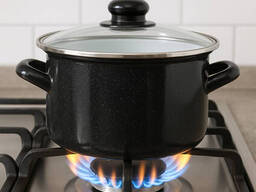 Кастрюля эмалированная Interos с крышкой 2 л Ø 18.5 см черная Interos