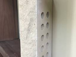 Цегла облицювальна пустотіла Еко-Брік скеля тичок слонова. Рваний цегла скеля.