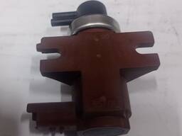 Клапан управлення вакуумом 1313848 клапан турбіни