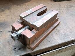 Клинові опори (башмаки)