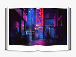 Книга про искусство фотографии в стиле киберпанк Liam Wong: Tokyoo альбомы известных. ..