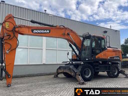 Колісний екскаватор Doosan DX210W-5