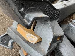 Колодку вагонную композиционную -2тр11, подшипник буксовый.