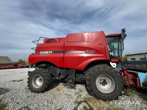 Комбайн Case IH 6140