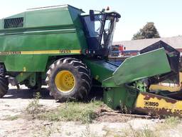 Комбайн John Deere 2266