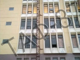 Консольный приставной одномачтовый подъёмник 1500 кг.