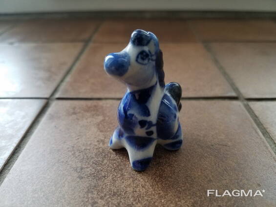Коник лошадь кінь фігурка біло блакитна статуетка порцелянова Гжель Вживане