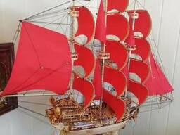 Корабель сувенірний. Сувенірні вироби з натурального дерева