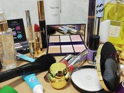 Косметика, помада, тональный крем, тушь, пудра, Орифлейм