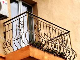 Кованые элементы для балкона