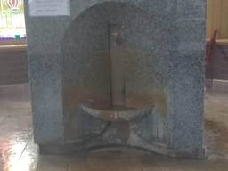 Кремниевая минеральная вода из бювета, натур, эко.