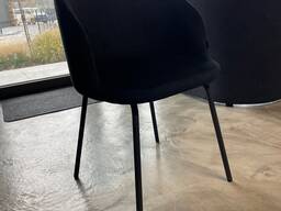 Крісла та столи