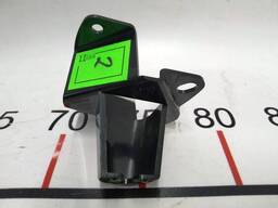 Кронштейн карты двери задней правой пластиковый Tesla model S, model S REST 1009369-00-B