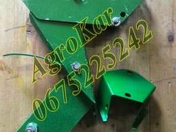 Кронштейн крепления диска сошника мин удобрений в сборе