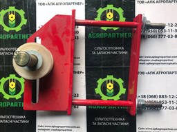 Кронштейн ролика подкормочного приспособления КРН в сборе