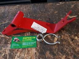 Кронштейн задней навески 70-4605240-А (МТЗ, Д-240)с пружиной