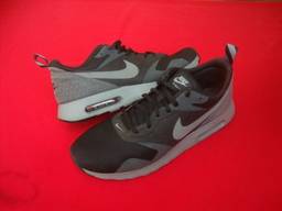 Кроссовки Nike Air Max Tavas оригинал 42-43 размер 27.5 см