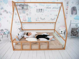 Кроватка дом для детской комнаты