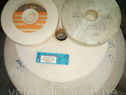 Круг шлифовальный 24А 25П 600х63х305 ПВД СССР