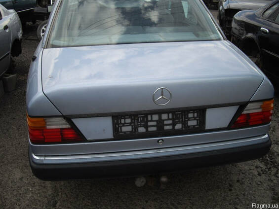 Крышка багажника Mercedes 124