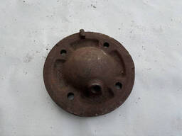 Крышка наружная поддерживающая ролика ходовой части Т-150. А25.33.103.