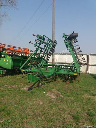Культиватор сплошной обработки почвы John Deere 960