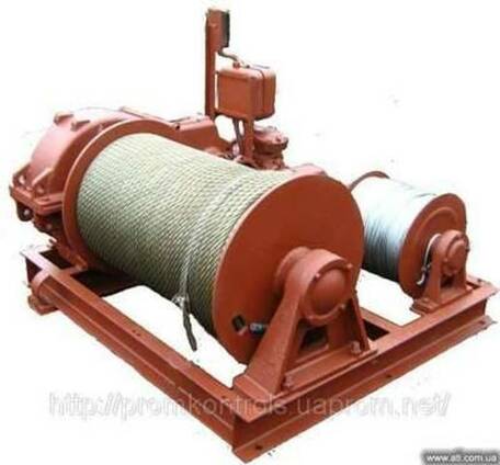 Лебедка маневровая двухбарабанная ТЛ-8Б