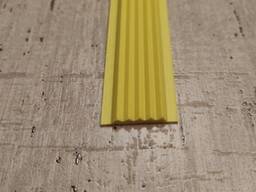Лента резиновая противоскользящая 30х5 мм , Желтая