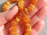 Лікувальний янтарний браслет із натурального необробленого бурштину світлих відтінків - фото 3