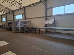 Лінія упаковки в термозбіжну плівку фірми BVM