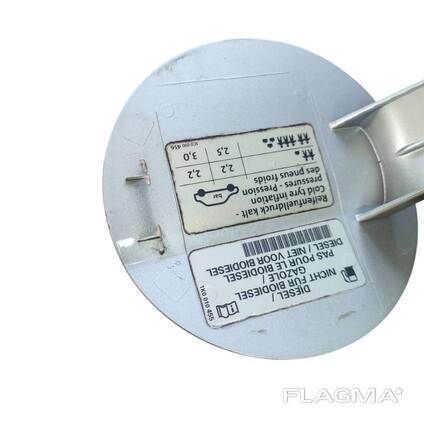 Лючок топливного бака универсал сломана защолка 3C9809857 Volkswagen Passat B6 2005-2010