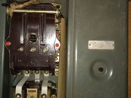 Магнітний пускач ПАЄ 322 тепловим релє.