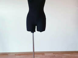 Манекен жіночий кравецький демонстраційний, брючний на металевій підставці