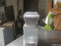 Машина для и змельчения сухарей ЦС-614