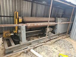 Машина листозгинальна тривалкова И-2222