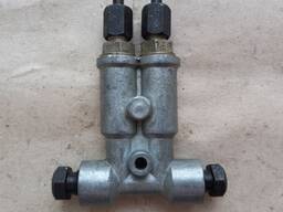 Мастильний імпульсний живильник, на два відвода.