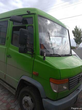 Грузовой микроавтобус Mercedes Vario