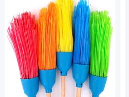 Метла пластиковая с черенком