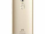 Мобильный телефон ZTE Axon 7 Gold - фото 1