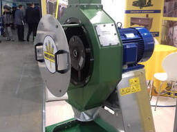 Молотковая зернодробилка RVO 552 производительность до 2,5 т/час