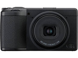 Монохромна цифрова камера Ricoh GR IV