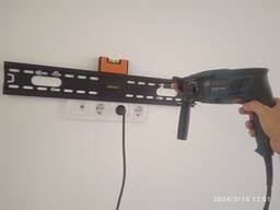 Установка телевизоров на стену/кронштейн , монтаж тв, муж на час-Одесса.