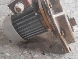 Мотор-редукторы на кран-балки, с хранения.