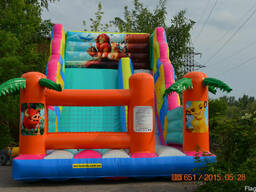 Надувную горку-батут Король лев