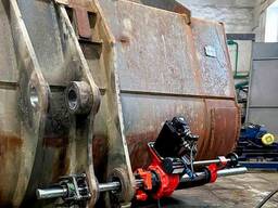 Відновлення отворів у спецтехніці з виїздом - стріли, ковші та ін