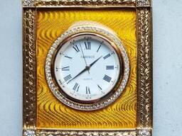 Настoльные чaсы Фабepже, швeйцapcкий мexанизм