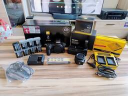 Nikon Z7 II Бездзеркальна камера з 24-70 мм f/4 об'єктивом