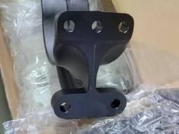 Новый кронштейн ось мерседес ( Оригинал)